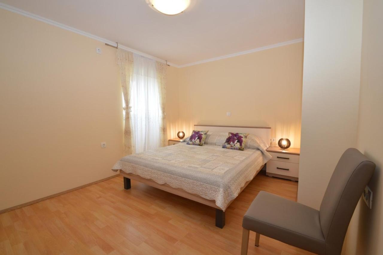Apartment Hrasta Vrana  Exterior foto